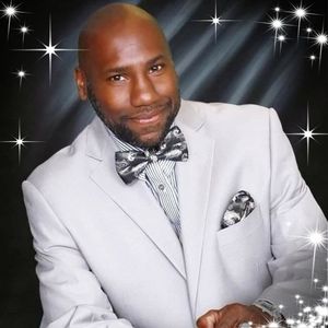 Meet your Posher, Derrick